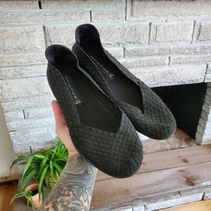 Steve Madden woven flats
